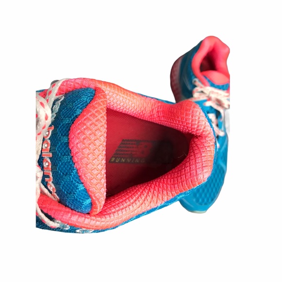 New Balance | Blue & Pink Running Shoes Athletic - Picture 4 of 9